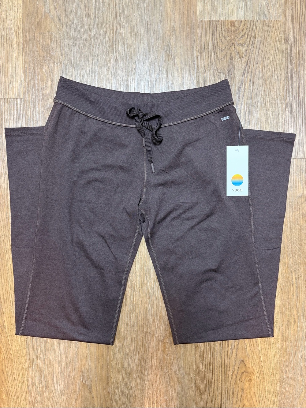 Vuori Halo Low Rise Slim Flare Pant NWT size S